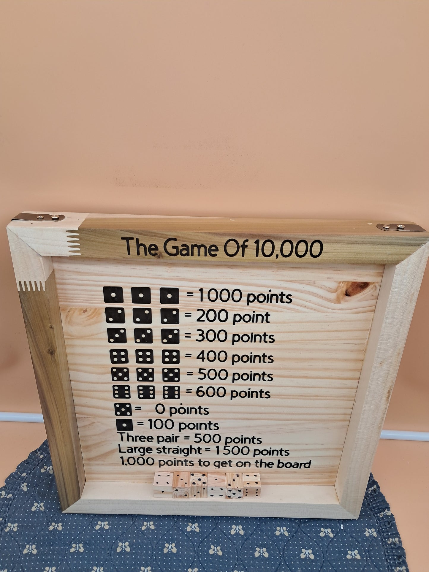 10,000 Farkel Dice Game Board With 6 Wooden Dice