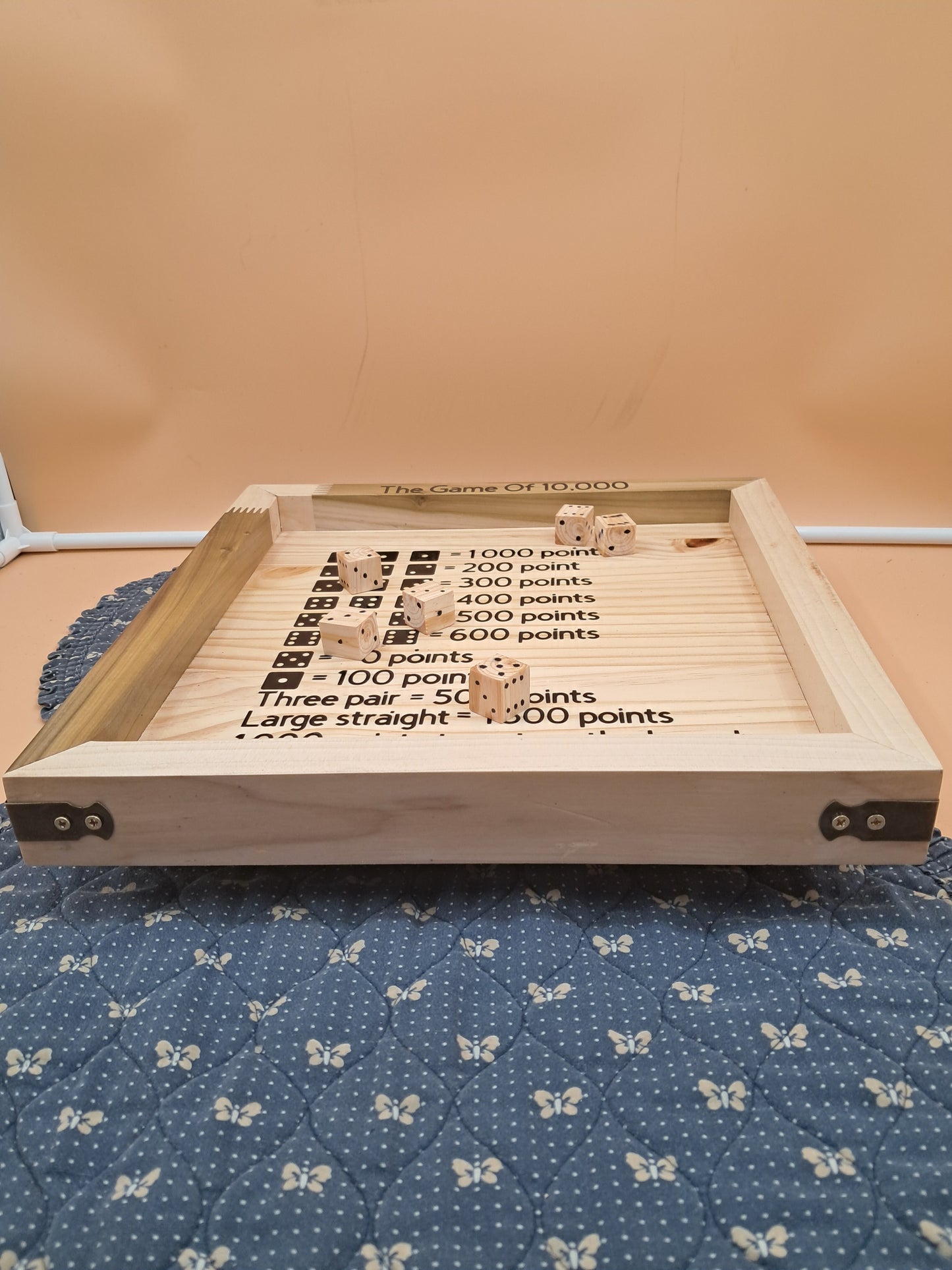 10,000 Farkel Dice Game Board With 6 Wooden Dice