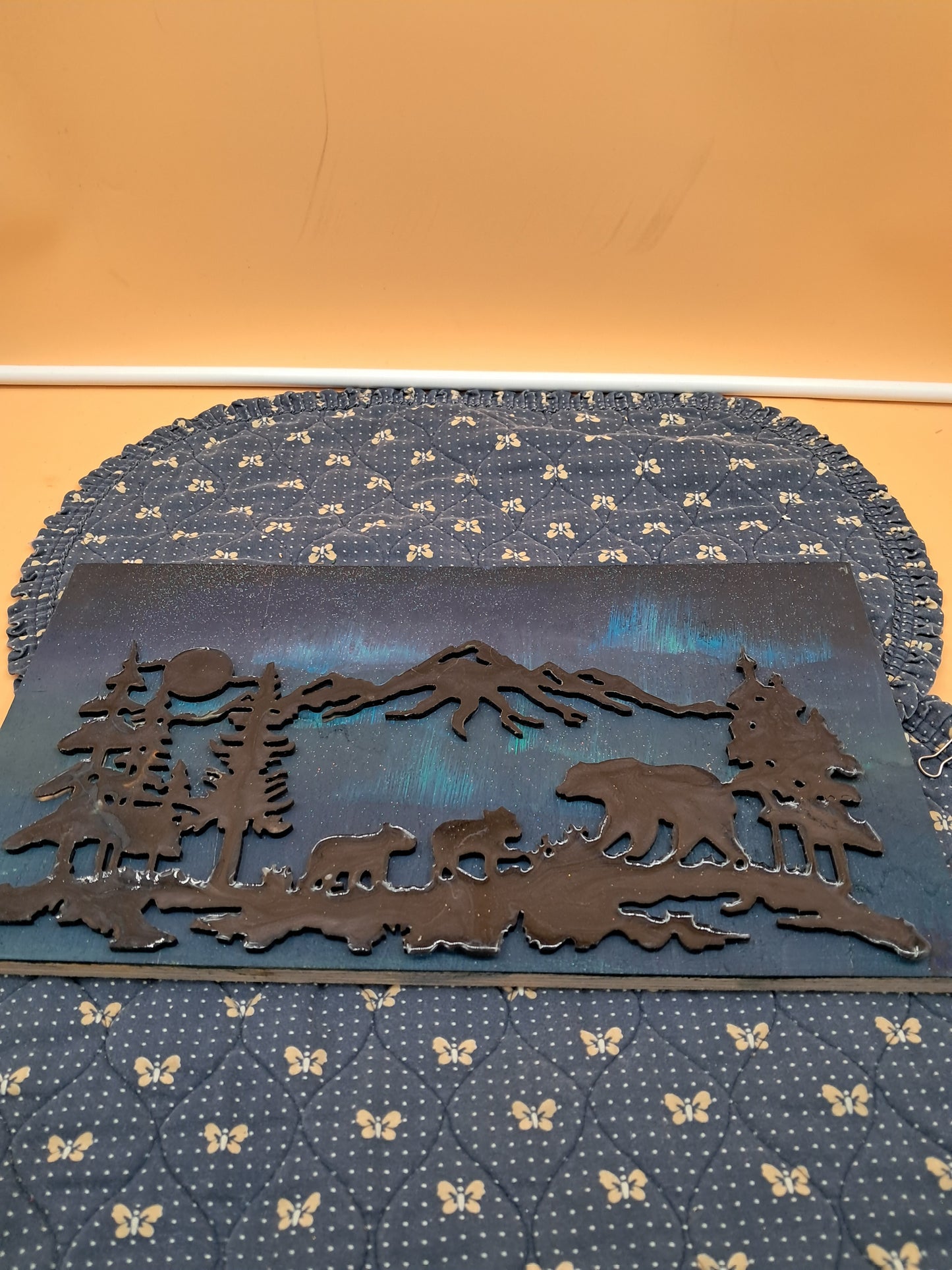 Frameless Snowy Bear Wall Art