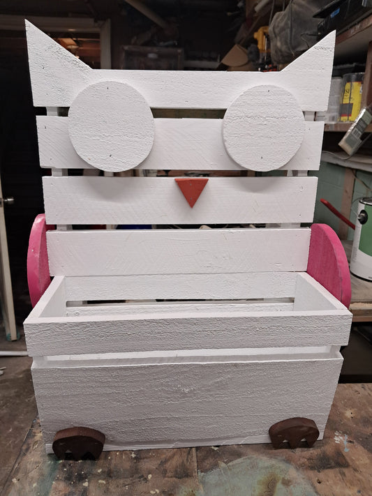 Cedar Owl Planters Custom Made 50.00